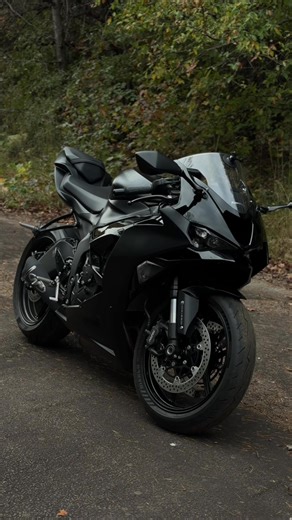 Kawasaki ZX6R Review: A Rider's Dream Machine