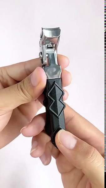 Clipmaster Pro Toenail Clippers, Outfany Clipmaster Pro Nail Clippers, Clipmaster Pro, Clip Master Pro Toenail Clipper, Large Angled Head Toenail Clippers with Wide Opening (Black-a)