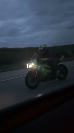 Hellcat vs zx6r 📍 #hellcat #zx6r