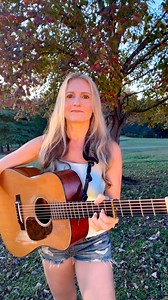 “From the Heart of Me” [Donna Godchaux], a favorite growing up. I love the poetic imagery in the lyrics and Donna’s soulful delivery on the Grateful Dead “Shakedown Street” album. 🌹 Looking forward to singing this one in honor of Donna this Saturday, Nov 22 at the Red Clay Theater in Duluth, GA! . . INFO Rebecca Frazier’s Grateful Strings Eddie Owen Presents Red Clay Theater 3116 Main St, Duluth GA 30096 TIX! Box Office 678-892-6373 Link in Bio . . #gratefuldead #bluegrassgratefuldead #rebeccaf