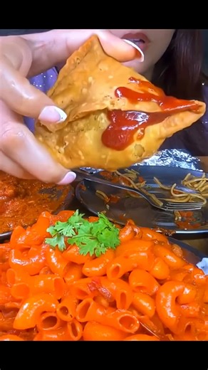Delicious Street Food Mukbang: Chicken Tacos & Schezwan Noodles