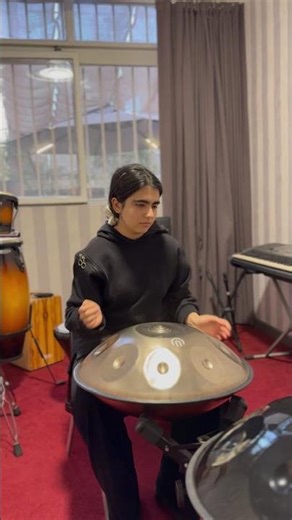 Step-by-step handpan training with Master Chavoshi, revealing every detail for real progress.