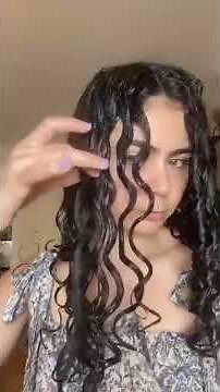 Finger coiling for curl definition 🤩