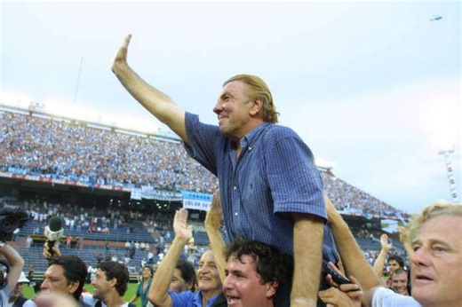 A 20 años del “paso por paso”: la cábala de Mostaza Merlo para el Racing campeón de 2001