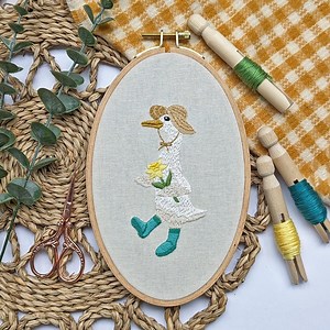 Duck & Daffodil Embroidery Pattern: Spring DIY (PDF Pattern) - Etsy UK