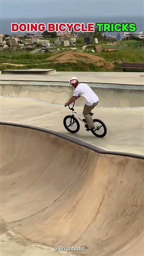 #Doing Bicycles Tricks vs #but this man #Accuracy vs normal skill#short video #youtube# furyou page#