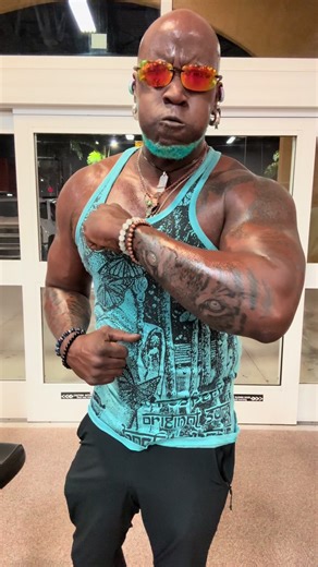 FLEX-TIME HUMPDAY!! #blessed #flextimehumpday #weightlifting #workout #over40