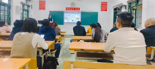 Một trích đoạn ngắn trong cuộc họp PHHS đầu năm | Vi Phương