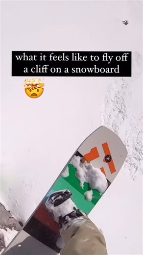 Pablo | Snowboard Videographer on Instagram: "Snowboarding facts: I felt was huge and looks super tiny"