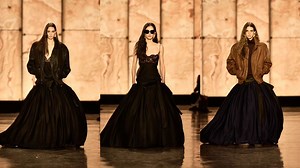 【Saint Laurent 2025秋冬】透明是新的性感，暗黑是永恒的优雅！皮革×薄纱暴击美学心脏💋