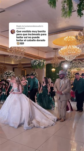 El caballo dorado en una boda
