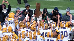 Marion Local's record-setting season was embellished by an amazing 74-0 victory in the Division 7 State Championship, defeating Hillsdale to claim the program's 4th straight undefeated title. Watch all the biggest plays from the #1 Flyers (16-0) historic 64th consecutive victory, and the #5 Falcons (14-2) top moments from their 1st ever trip to Canton. These State Championship highlights are presented by 89 Homes and Building Improvements Web: www.89homes.com FB: 89 Homes Brew’d Coffee & Donut S