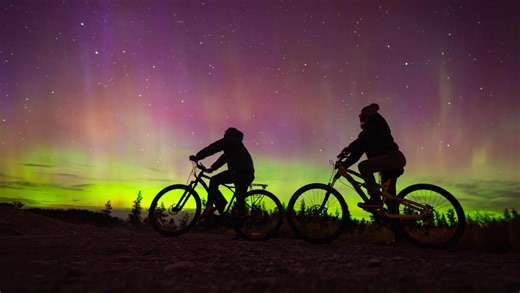 Aurora lights up New Zealand skies