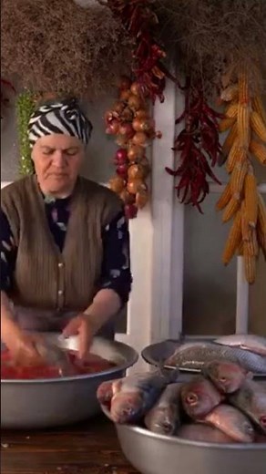 Preserving Fish Without Chemicals or Refrigeration: Drying and Smoking Methods. #shorts