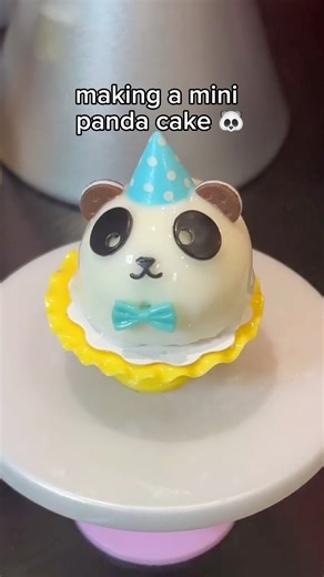making a mini panda cake 🐼 #miniverseremix #miniverse #miniatures #mini #tinybaking | Lily Collects