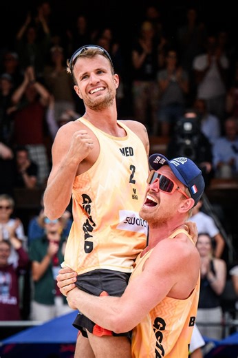 🇳🇱🔥 BOERMANS/DE GROOT: THE MEDAL MACHINE at #BVWC2025 🇦🇺 ​The Dutch powerhouse duo Boermans/de Groot are on fire! 🔥 This season, the Pool B Leaders secured an incredible 6 medals on the Beach Pro Tour (1🥇, 5🥉)! ​Their consistent dominance makes them top contenders for the World Championship title in Adelaide! 🚀 ​​📺 Watch LIVE on VBTV from 14-23 NOV! ​#BeachVolleyball #BVWC2025 | Beach Volleyball World