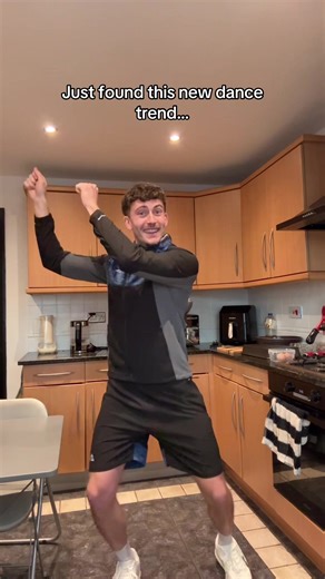 🕺😮‍💨 #haha #dance #fyp #foryou #viral