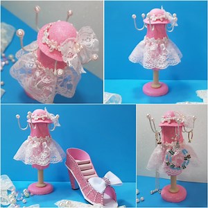 1.2M views · 11K reactions | Ciao!! Guardate cosa ha combinato Maria Mancini con una bottiglietta di plastica di un succo di frutta e un tappo di un barattolo朗朗朗Risultato incredibile!! Seguite il tutorial e sorprendetevi con questo favoloso riciclo♻♻♻ | CreativeMamy | Facebook