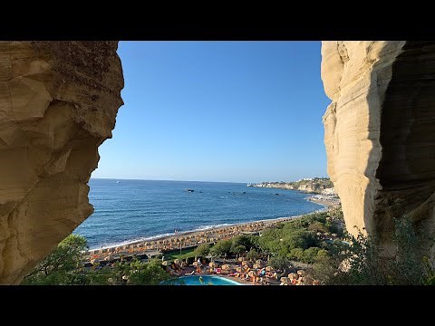 Ischia, Italia, Panorama Giardini Poseidon Terme and Plaza Forio - Spiaggia di Citara 4K