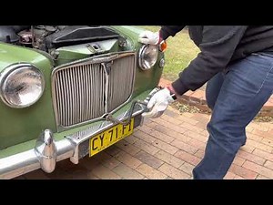 Hand crank starting a car + fixing choke spring return on carby