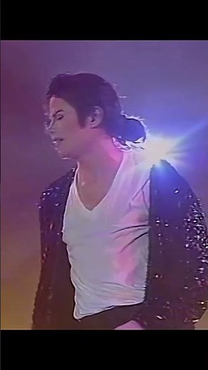 Best ad-libs in Billie Jean #michaeljackson #concert #adlibs #singer #mj #music #mjlive #billiejean