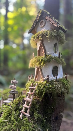 Maryinthefairyland on Instagram: "DIY Fairy Castle - built with recycled & natural materials. Full DIY video tutorial on my YouTube channel: https://youtu.be/e2eJIu5hGys #fairyland #fairyhouse #fairyhouses #fairyhome #feenhaus #diyfairyhouse #naturalfairyhouse #creatingfairyhouses #greenroof #minicobhouse #pixiehouse #gnomhaus #gnomehome #wichtelhaus #hobbithouse #hobbithome #hobbit #hobbithouses #fairycastle #portmoodyart"