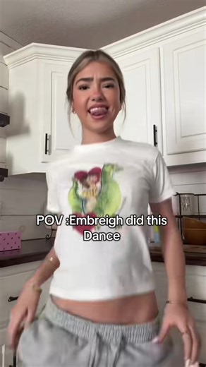 Dance Tutorials for a Beach Party in Copacabana