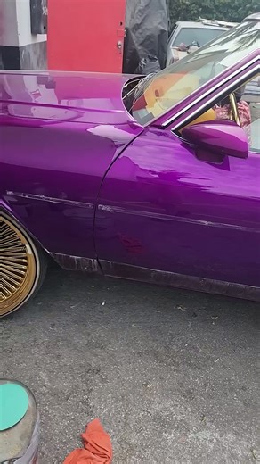 Sudamar getting to work on Zillionaire Doe's Box Chevy