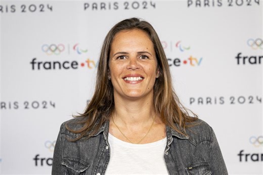 Laure Manaudou a 39 ans : sa fille Manon, 15 ans, lui ressemble comme deux gouttes d’eau !