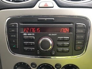 How to view the serial number on a Ford CD6000 radio