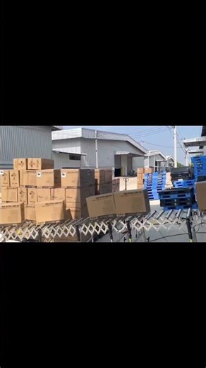 A perfect solution for unloading from containers to the warehouse.