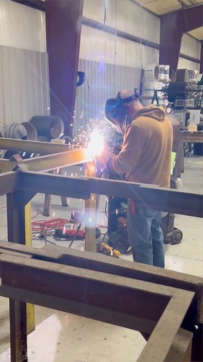 6.9K views · 43 reactions | Cold Weather can't stop us! Our team is hard at work this morning. Give us a call for your building needs! ☎️ 870-609-1900 #metalroofing #construction #housekits #shopkits #portablebuildings #trusses #building | Overman Buildings | Facebook