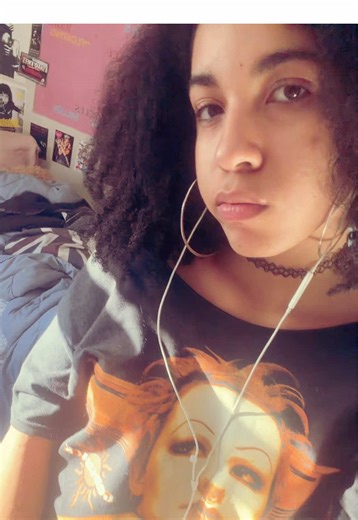 fuck the boi that got me into the strokes | stroke