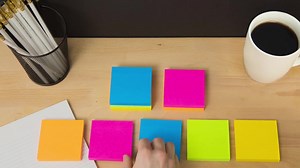 73K views · 126 reactions | Notes Super Sticky Post-it® peuvent se coller et se recoller. Peu importe où vous travaillez | 3M | Facebook