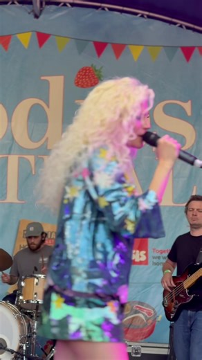 Live Music Highlights of Pixie Lott at Festival Season