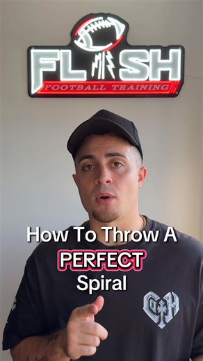 How To Throw A Perfect Spiral #youthfootball #highschoolfootball #quarterback