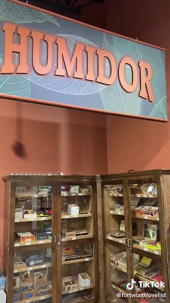 #FortWorthLoveList // who is meeting us at the gas station for a cold one 🍻 #fortworth #texas #dfw