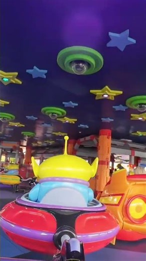 Alien Swirling Saucers at Hollywood Studios