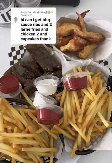 Replying to @urfav(mikay)🤪 Thank you for your order!🍟🍟Enjoy your meal & come back soon!🧾🧁 #fakefood #asmrsounds #roleplay #roleplayeatery #playfoodasmr #playkitchen #playfood #foodie #restaurantroleplay #asmr #playrestaurant