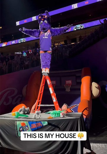 Phoenix Mercury Playoffs: Mascot Ellie the Elephant