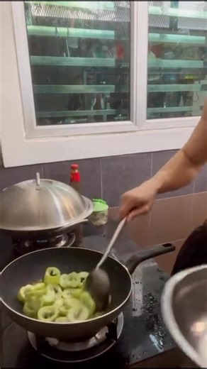 34K views · 971 reactions | 这是我在 2021 年 拍的影片 那时候的我比现在还壮呢...