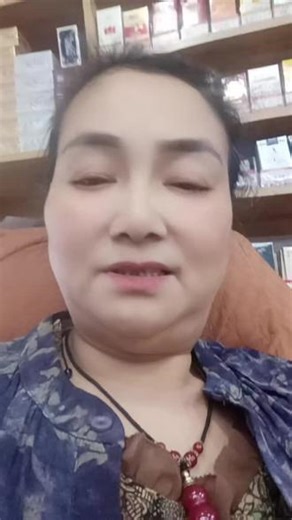 我瞌睡的眼都睁不开了，我玩抖音，瞌睡的就不行了
