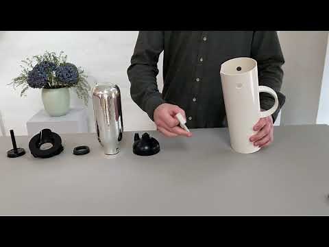 How to assemble and disassemble the Stelton EM77 vacuum jug