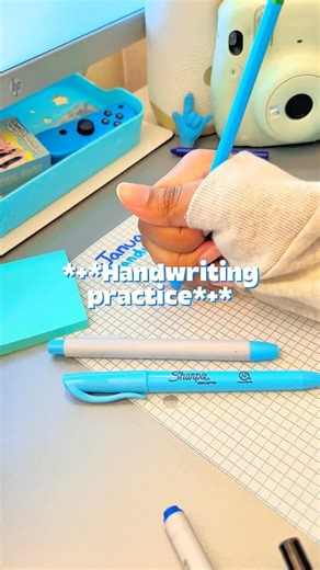 Blue notes = calm brain = better grades 🩵#aesthetic #notes #notetaking #blue