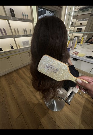 Bespoke Waved Hair: Drybar Knightsbridge Blow-Dry Tutorial