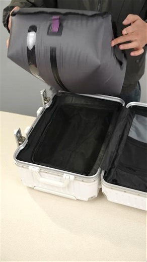 Worried about carrying multiple thick coats on a business trip One #shorts#viralvideo#youtubeshorts