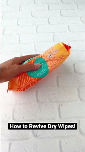 HOW TO REVIVE DRY WIPES! (Life Hacks) 😮