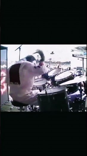 JOEY JORDISON Live SIC 2000. #joeyjordison #slipknot