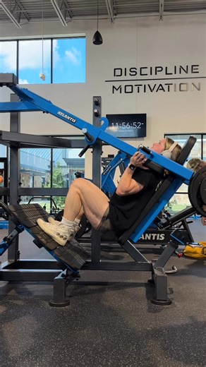 Trying to hit new PRs on the pendulum!! | Addison-Online Trainer