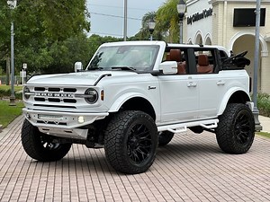 16 reactions | SOLD before it even made it to our website but we have more available and we also have the ability to access hundreds more, just let us know what you're looking for! #floridaautosalesgroup #ford #bronco #custom #tampa #florida #fordbronco #tampabay | Fl Auto Sales Group | Facebook